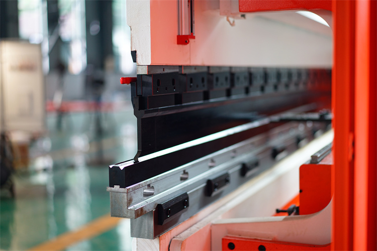 Premsa hidràulica metàl·lica d'acer de 125 tones Premsa hidràulica metàl·lica d'acer de 125 tones