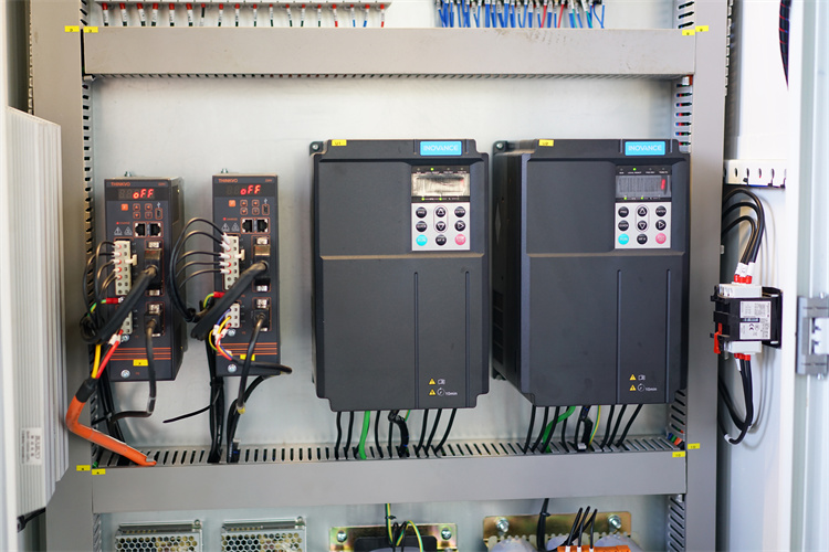 125t 2500mm 4 축 Da53t 시스템 CNC 수압기 브레이크 기계