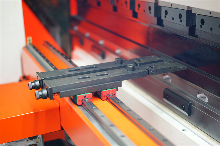 125t 2500mm 4 축 Da53t 시스템 CNC 수압기 브레이크 기계