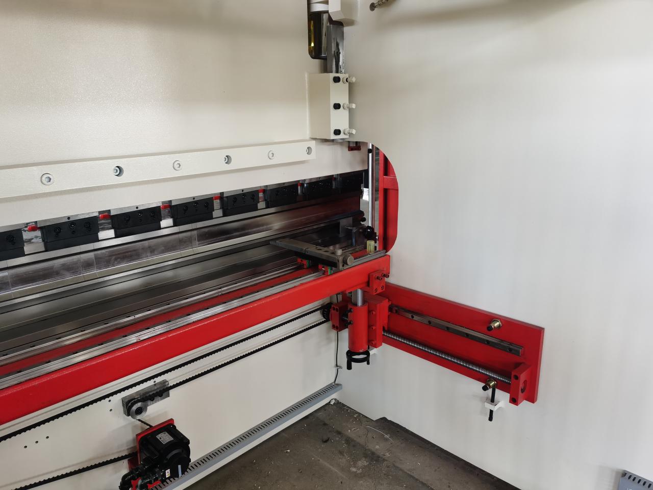 125t 2500mm Hydraulic Bender Machine/4 Axis Cnc Press Brake 125t 2500mm Hydraulic Bender Machine/4 Axis Cnc Press Brake