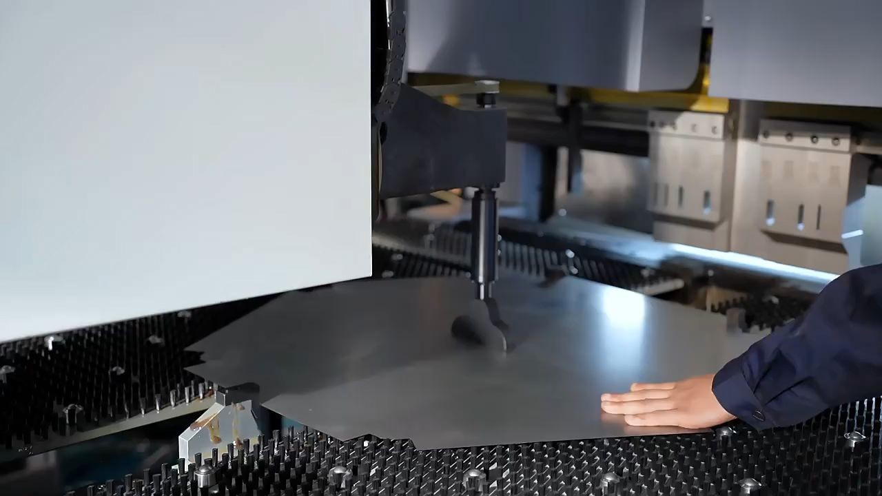 15 軸 CNC パネル曲げ機 板金サーボ曲げ機