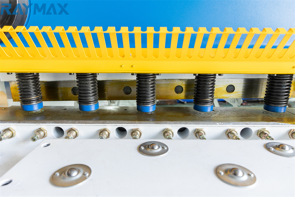 16 毫米 6 米鋼板數控液壓剪板機