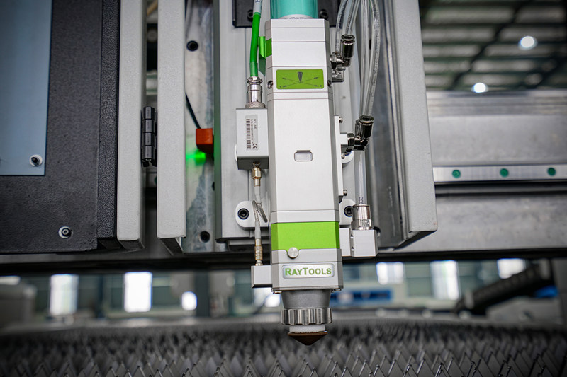 1kw 2kw 3.3kw 4kw Laser Cutting Machine Small Metal Sheet Laser Cutter