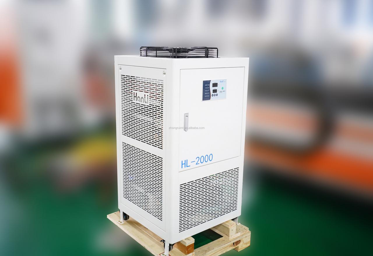 水冷の金属板のための 3015 1000 ワットのレーザー カッター