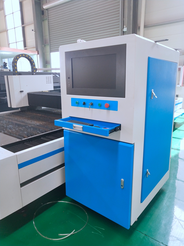 Metal Levha üçün 3kw Ipg Cnc Fiber Lazer Kəsmə Maşını