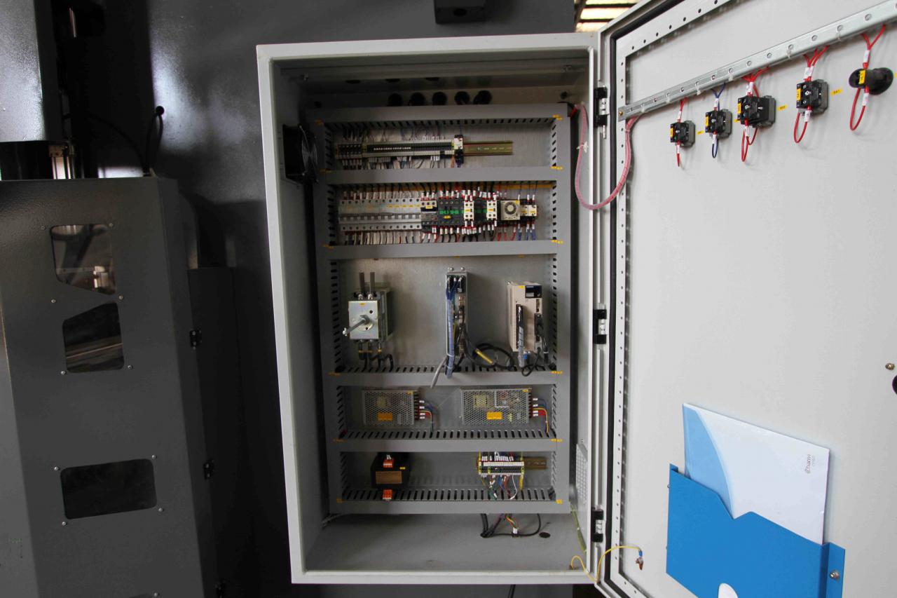 3mm Levha Bükmə Maşın, E21 Nəzarətçi ilə Cnc Pres Əyləc