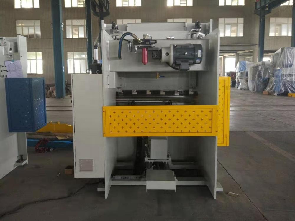 4 Oxlu Hidravlik Servo Cnc Levha Bükmə Maşını