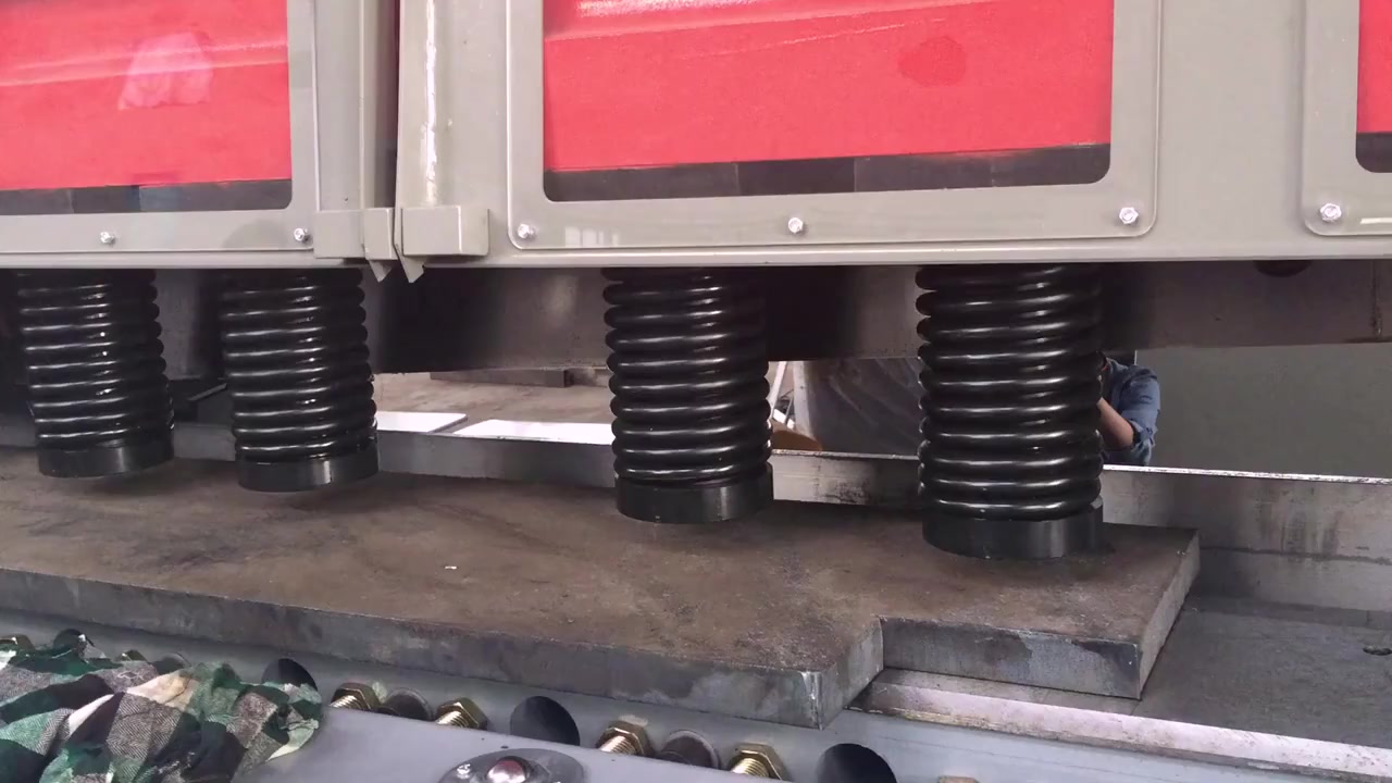 מחיר מפעל מכונת גזירה Qc12y-4x2500 מכונת גזירה הידראולית