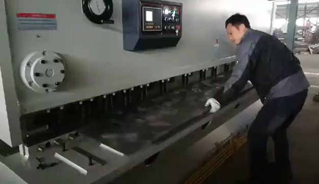 Qc11y 8*3200 מכונת גזירת לוח גיליוטינה הידראולית מחיר