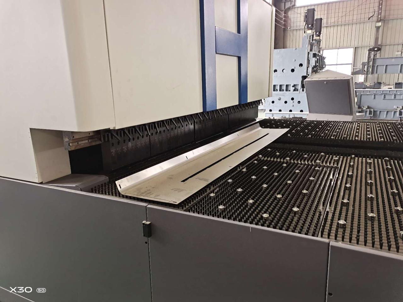 자동적인 Cnc 압박 브레이크 125 톤 수압기 브레이크 기계