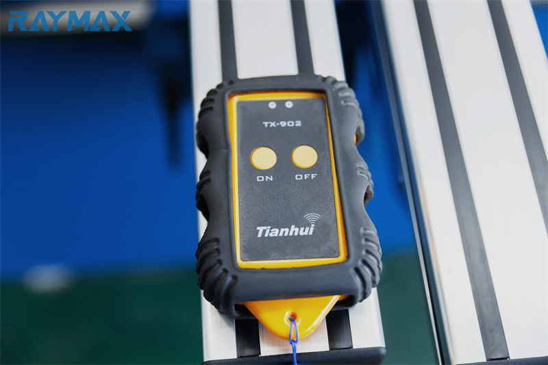 Avtomatik İdarəetmə Sistemi Metal Levha Cnc Pres Əyləc Satılır