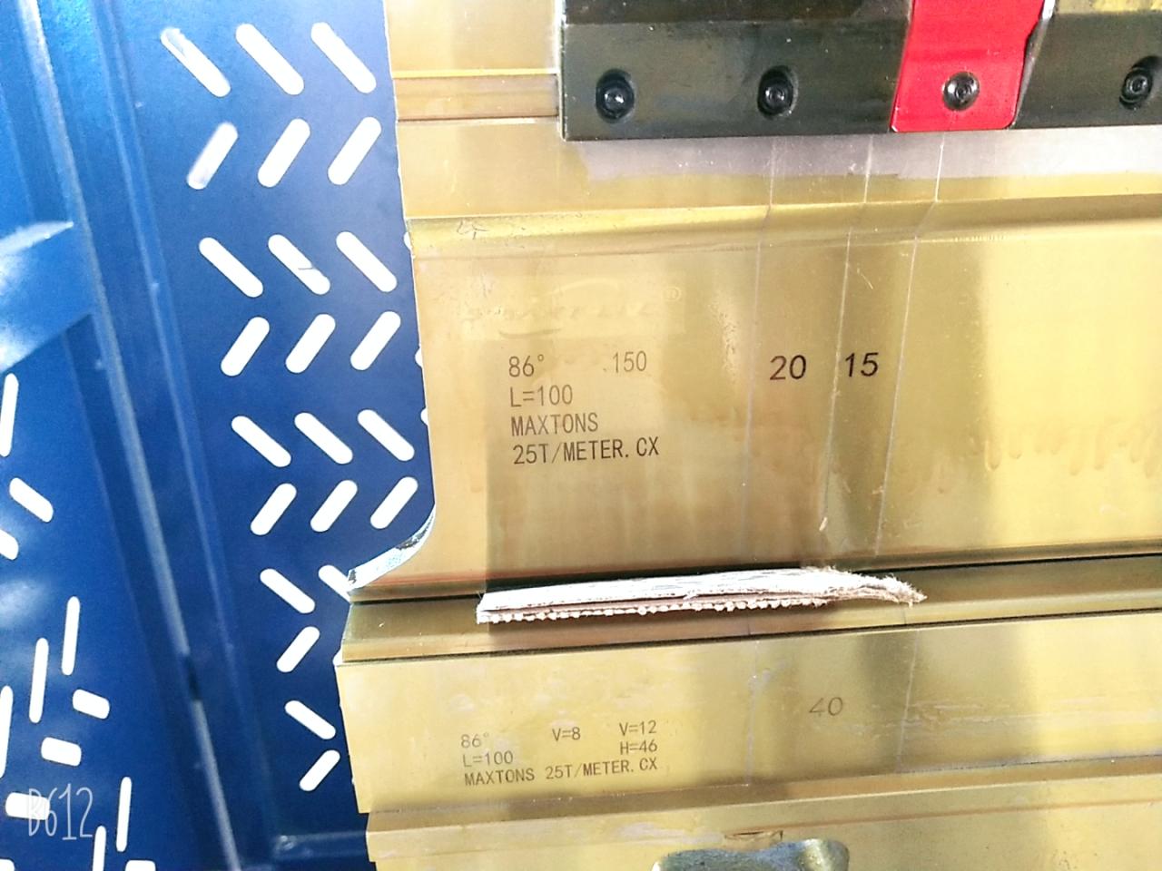 Bending Machine Press Brake With Automatic Feeding Bending Machine Press Brake With Automatic Feeding