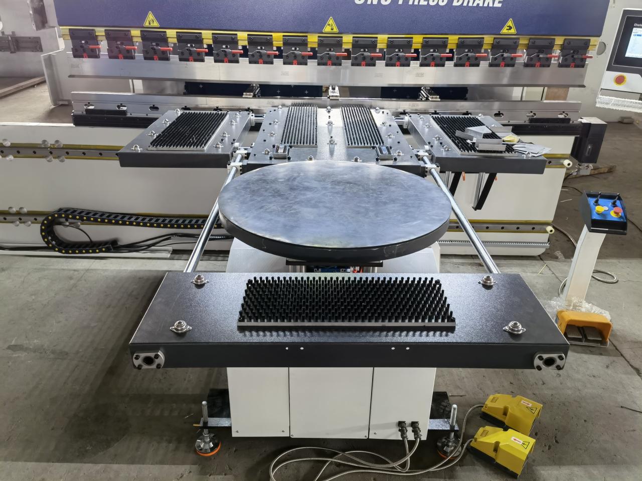 Bending Machine Press Brake With Automatic Feeding Bending Machine Press Brake With Automatic Feeding