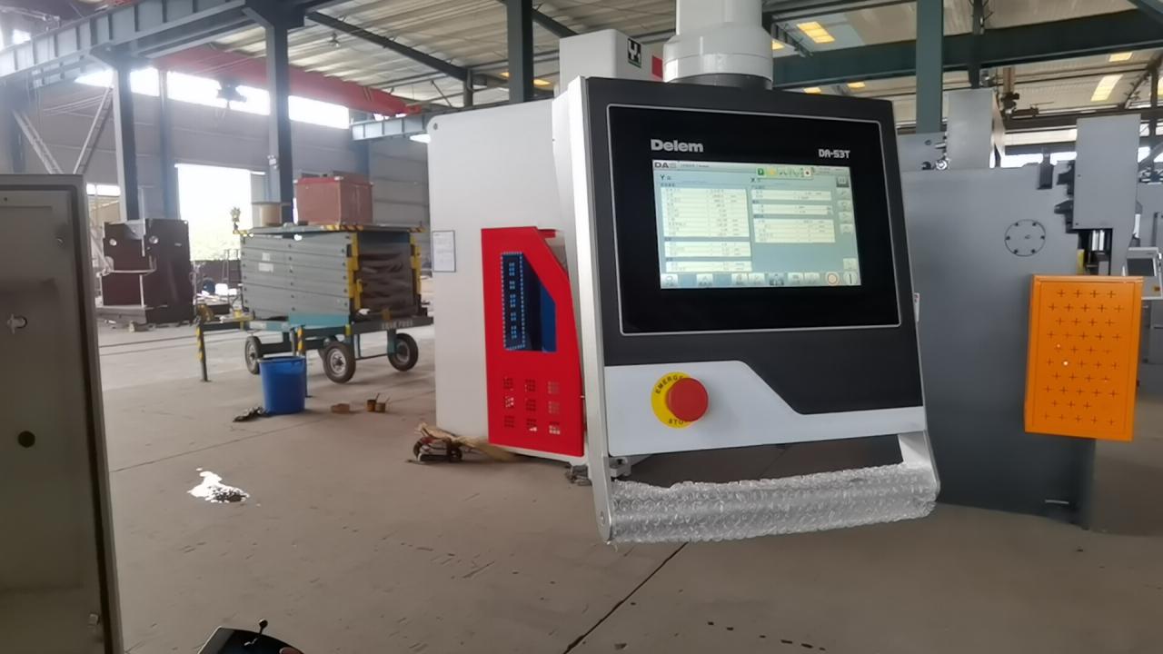 Bending Machine Press Brake With Automatic Feeding Bending Machine Press Brake With Automatic Feeding