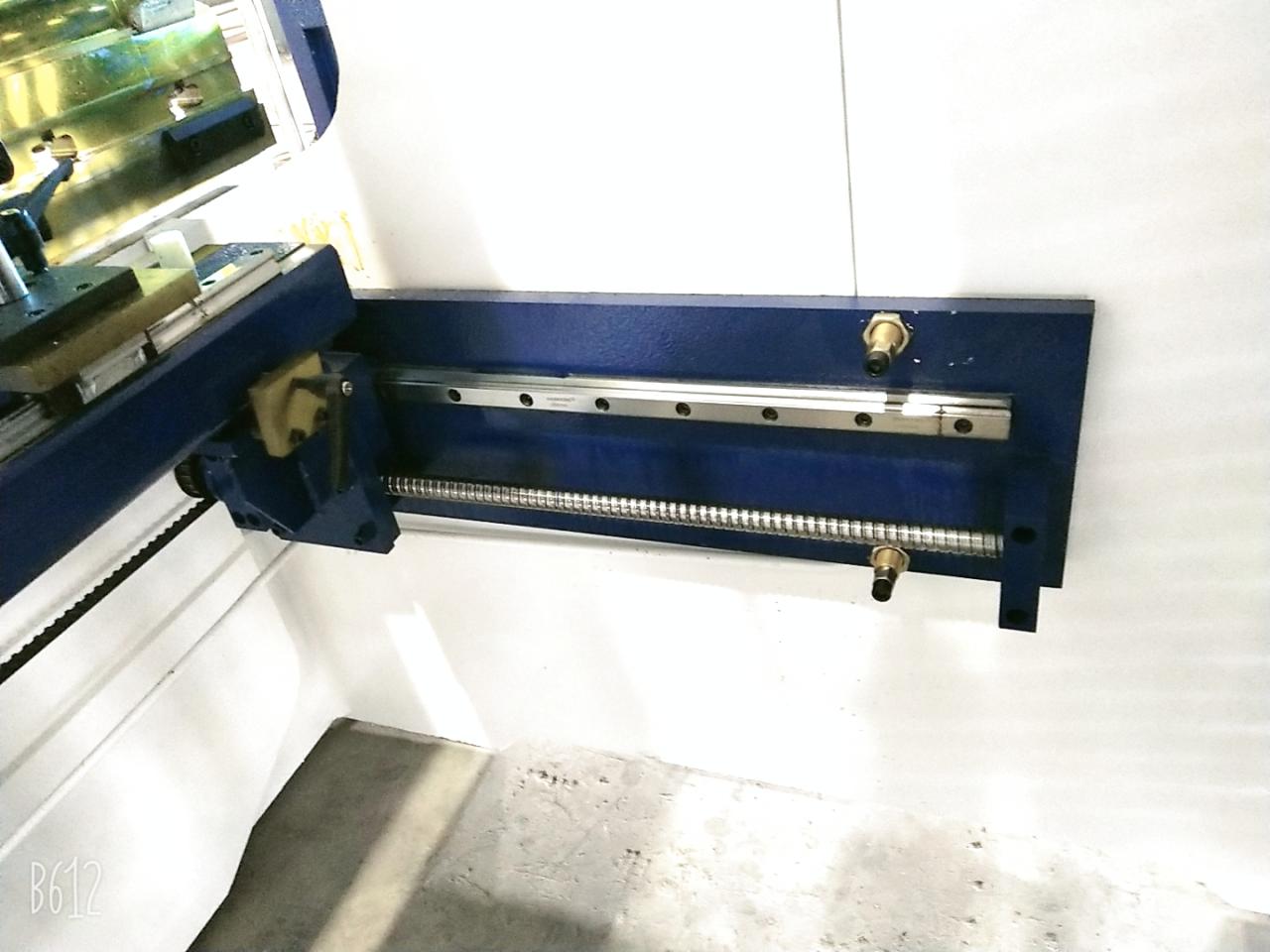 Bending Machine Press Brake With Automatic Feeding Bending Machine Press Brake With Automatic Feeding