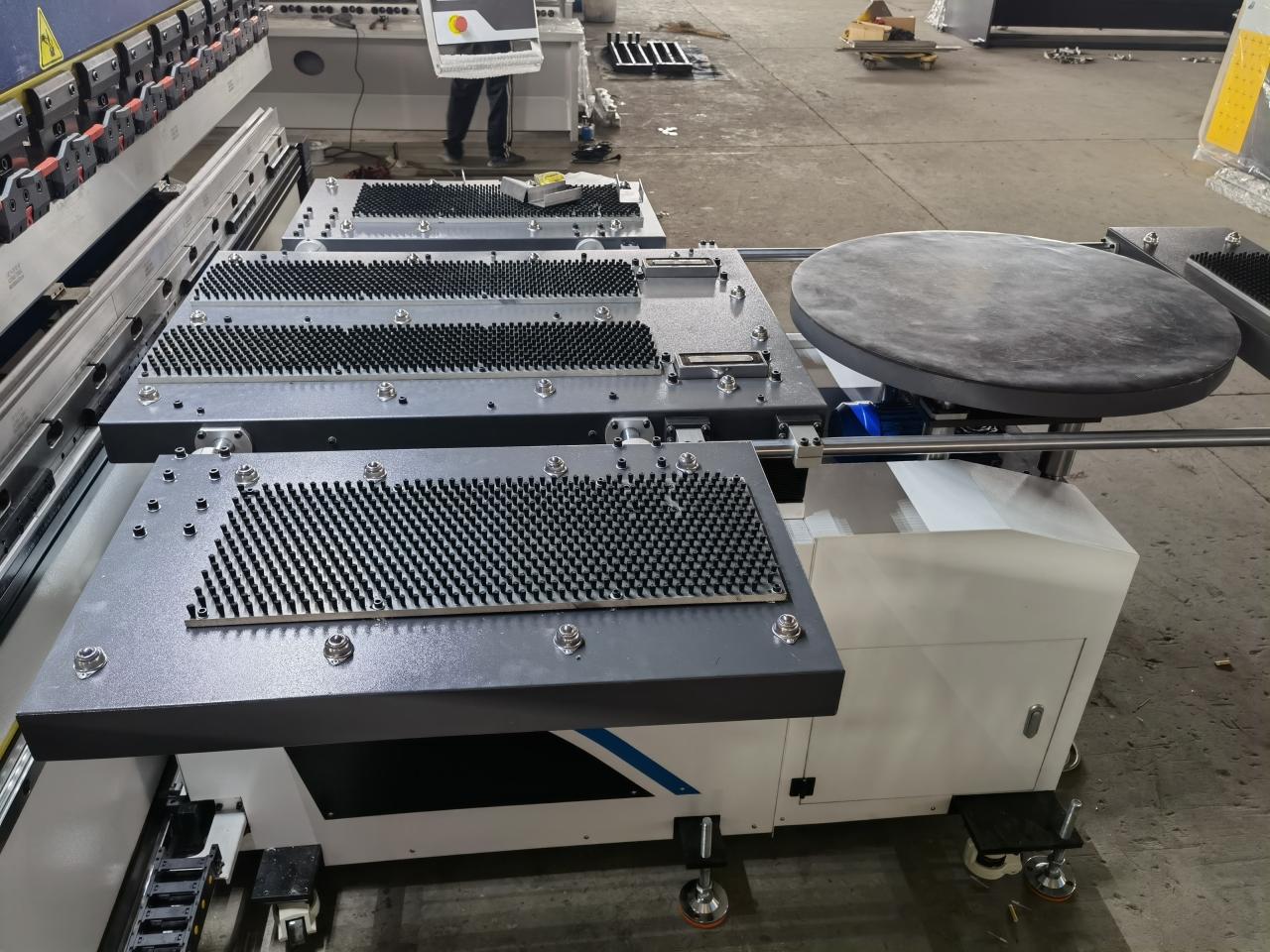 Bending Machine Press Brake With Automatic Feeding Bending Machine Press Brake With Automatic Feeding