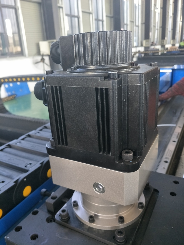 Çin yüksək dəqiqlikli isti satış metal kəsmə lazer kəsmə maşını Çin yüksək dəqiqlikli isti satış metal kəsmə lazer kəsmə maşını