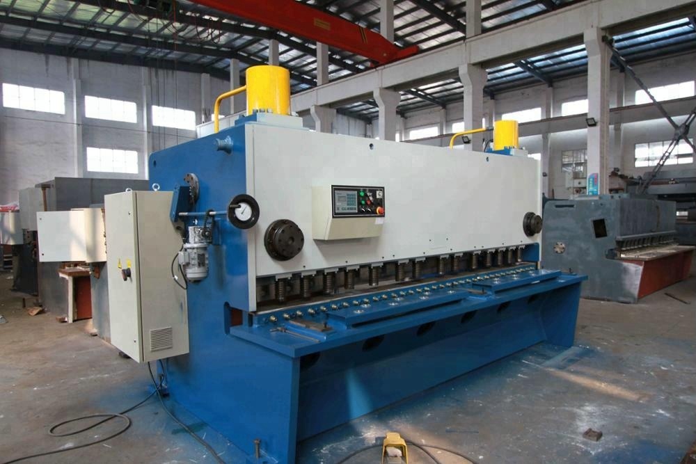 Cnc Hidravlik Metal Paslanmayan Polad Alüminium Kəsmə Maşını