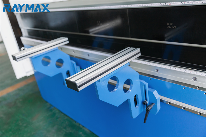 板金加工用CNCプレスブレーキと曲げ機 板金加工用CNCプレスブレーキと曲げ機