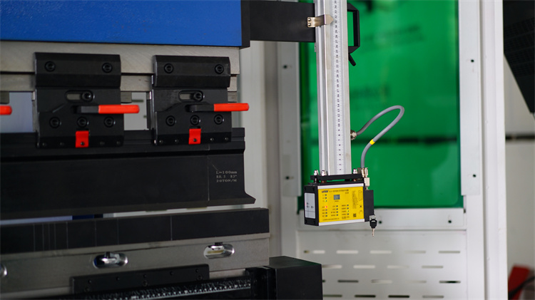 Delem Da66t 8+1 축 프레스 브레이크 Cnc 프레스 브레이크 기계