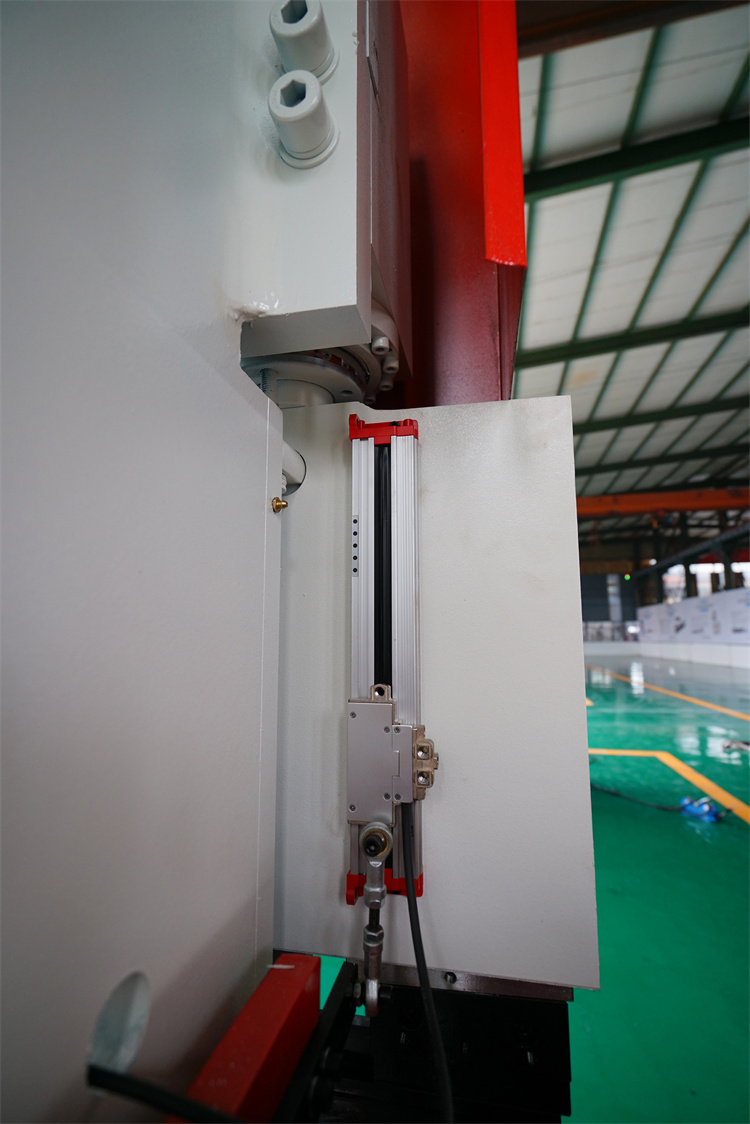 Yüksək Məhsuldarlıq 160t/4000 Cnc Polad Plaka Hidravlik Pres Əyləci Yüksək Məhsuldarlıq 160t/4000 Cnc Polad Plaka Hidravlik Pres Əyləci