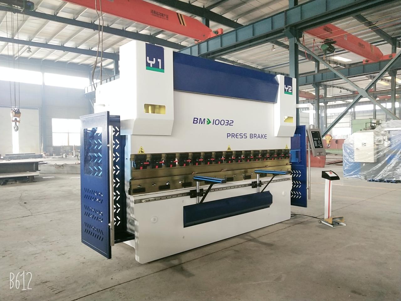 Hot Sat Sheet Metal Bükmə Maşın İstehsalçı Press Əyləc Hot Sat Sheet Metal Bükmə Maşın İstehsalçı Press Əyləc