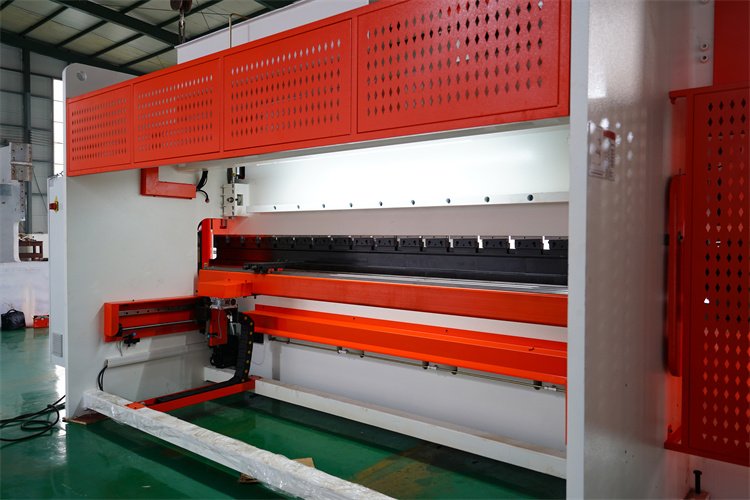 Hidravlik Qatlama Maşın / Cnc Metal Levha Bükmə Maşın Hidravlik Qatlama Maşın / Cnc Metal Levha Bükmə Maşın
