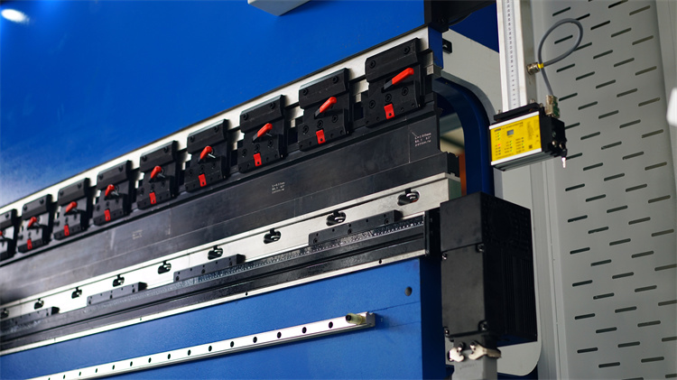 油圧プレスブレーキ Wf67k-40t/1600 油圧曲げ機 油圧プレスブレーキ Wf67k-40t/1600 油圧曲げ機