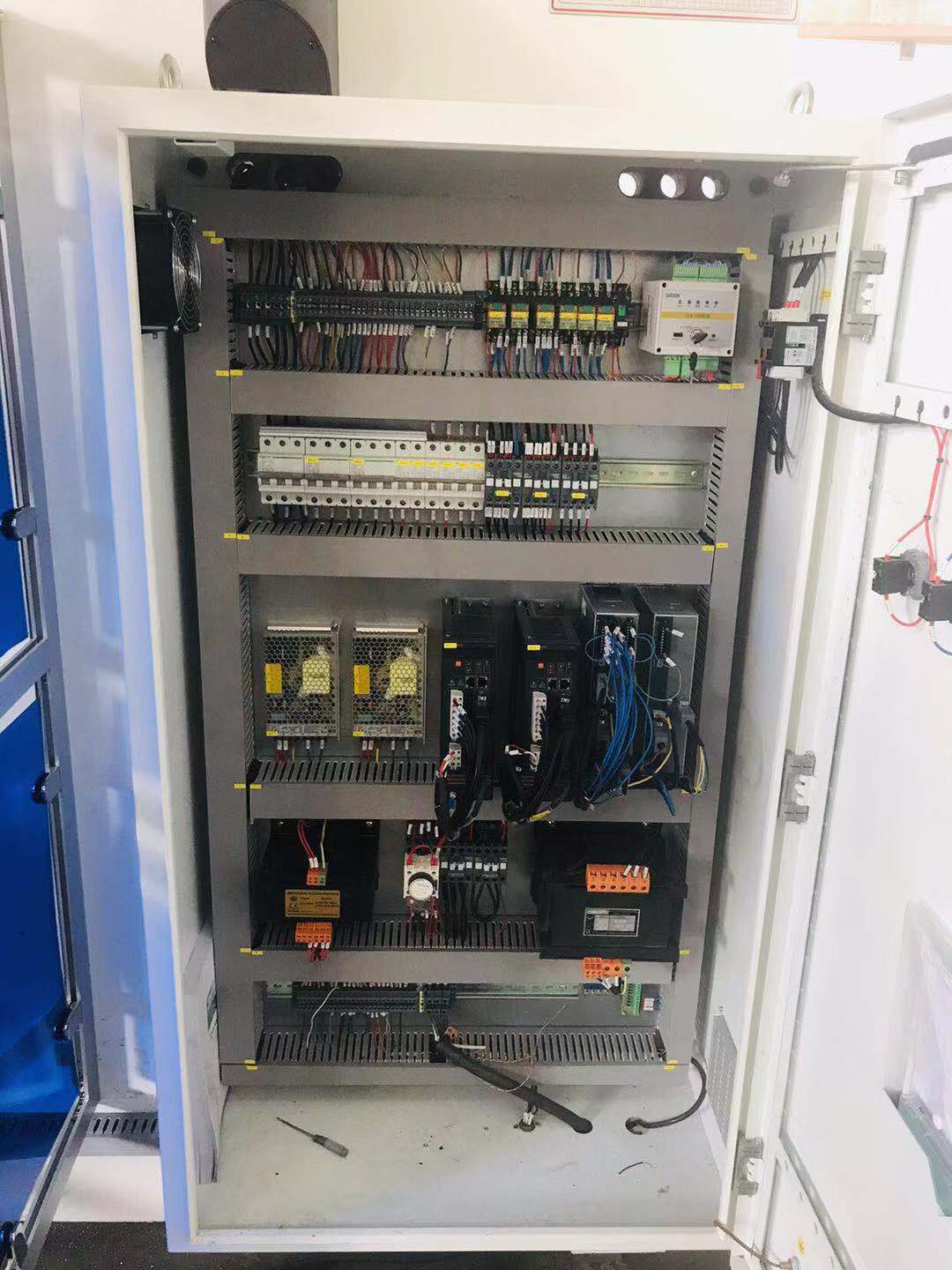 油圧プレスブレーキ/CNCプレス曲げ機/板曲げ機 油圧プレスブレーキ/CNCプレス曲げ機/板曲げ機