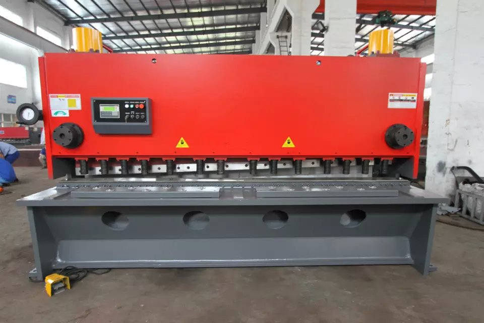 Hidravlik Polad Plitə Kəsmə Makinası Polad Plitə Kəsmə Maşını