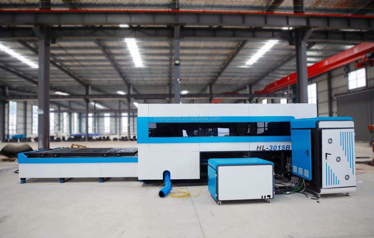 Paslanmayan polad üçün sənaye 1000 Watt lazer kəsmə maşını Paslanmayan polad üçün sənaye 1000 Watt lazer kəsmə maşını