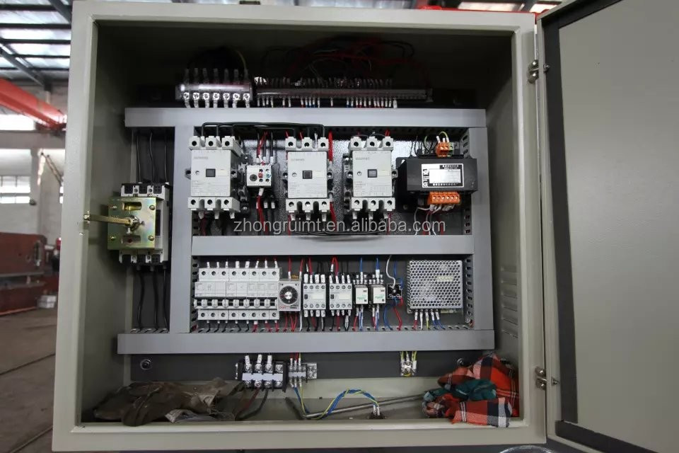 Maks 6mm Kəsmə Qalınlığı Nc Hidravlik Swing Beam Kəsmə Maşınları