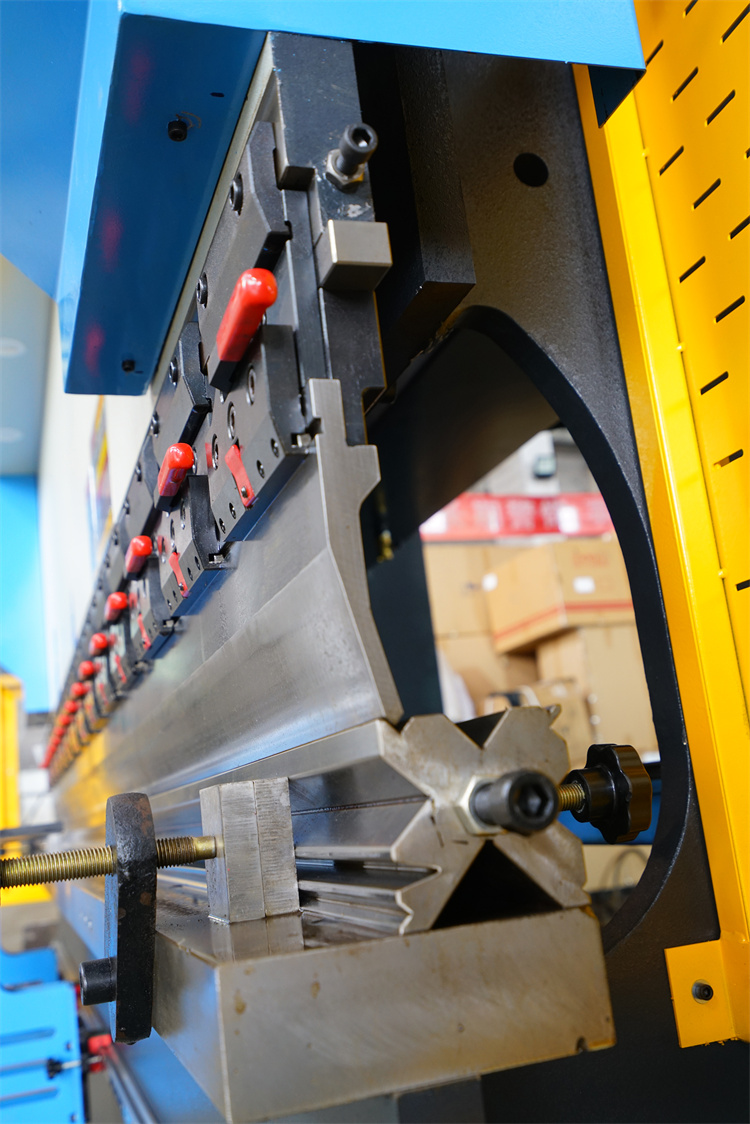 E21 İdarəetmə Sistemi 2500mm Bükmə Maşını ilə Nc Pres Əyləci