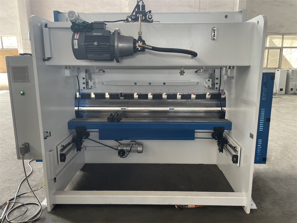 Levha Bükmə Maşını 100 Ton X3200mm Hidravlik Nc Pres Əyləci